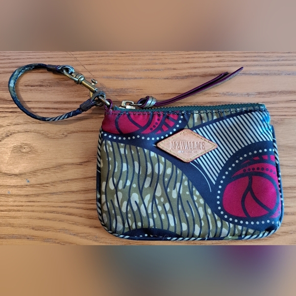 MZ Wallace Green Paisley Nylon & Leather Boho Casual Neutral Wristlet Purse Bag - Picture 1 of 6